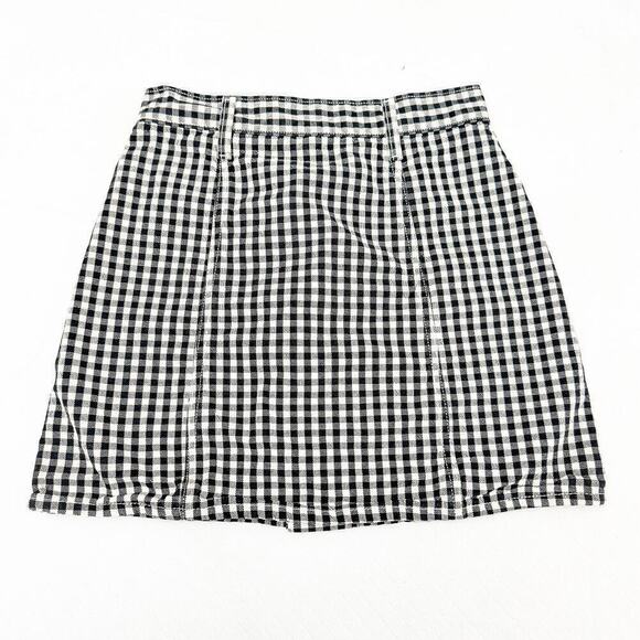Levi's Checkered Plaid Patterned Mini Denim Skirt Size 25 - Picture 2 of 6